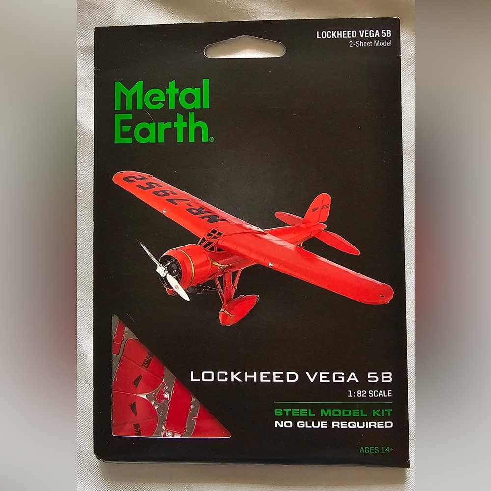 Metal Earth Lockheed Vega 5B Steel Model Kit